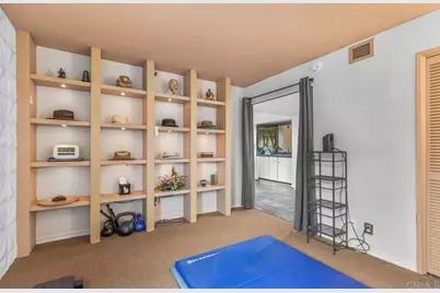 230 W Laurel Street #506, San Diego, CA 92101 - Photo 10