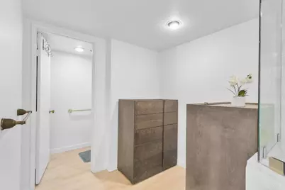 230 W Laurel Street #506, San Diego, CA 92101 - Photo 30