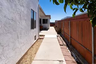 22 Connoley Cir, Chula Vista, CA 91911 - Photo 4