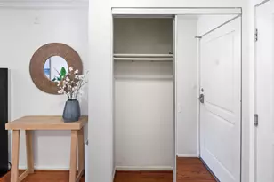 1021 Scott St, San Diego, CA 92106 - Photo 8