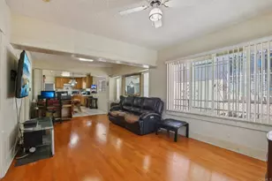 1059 N Wilton Pl, Los Angeles, CA 90038 - Photo 6