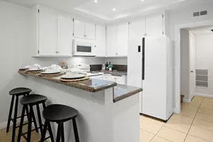 8037 Caminito Mallorca, La Jolla, CA 92037 - Photo 12