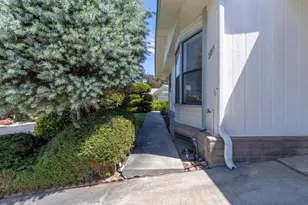 2289 Bryant Dr, Carlsbad, CA 92008 - Photo 4