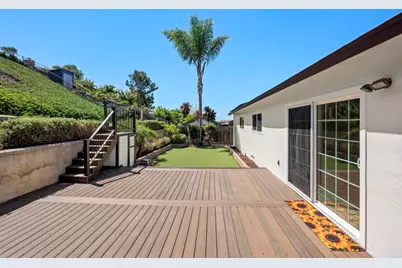 202 E J St, Chula Vista, CA 91910 - Photo 32