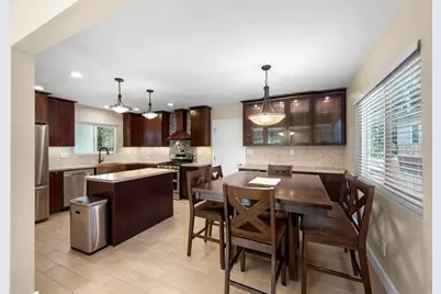 202 E J St, Chula Vista, CA 91910 - Photo 2