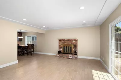 202 E J St, Chula Vista, CA 91910 - Photo 8