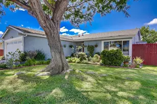 10422 Londonderry Ave, San Diego, CA 92126 - Photo 2