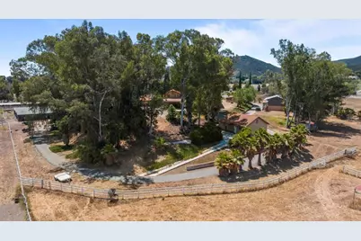 25450 Hayes Ave, Murrieta, CA 92562 - Photo 18