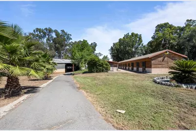 25450 Hayes Ave, Murrieta, CA 92562 - Photo 16