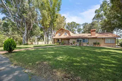 25450 Hayes Ave, Murrieta, CA 92562 - Photo 2