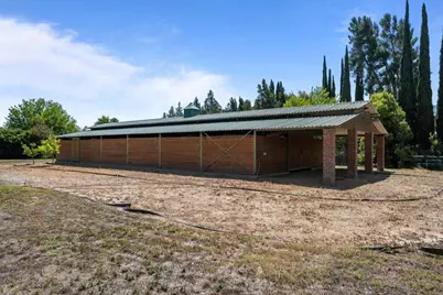 25450 Hayes Ave, Murrieta, CA 92562 - Photo 14