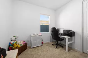 34563 Meadowside Ln, Winchester, CA 92596 - Photo 12