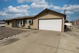 9336 Carlton Hills Blvd, Santee, CA 92071 - Photo 2