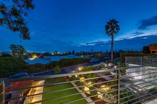 2522 Chalcedony St, Pacific Beach (San Diego), CA 92109 - Photo 16