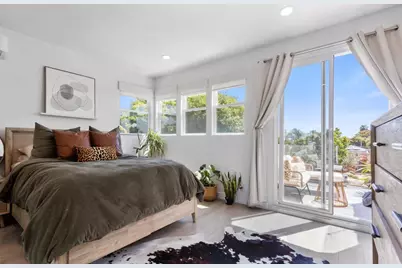 1270 Emerald Street, San Diego, CA 92109 - Photo 28