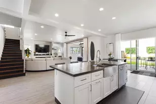 1270 Emerald St, San Diego, CA 92109 - Photo 10