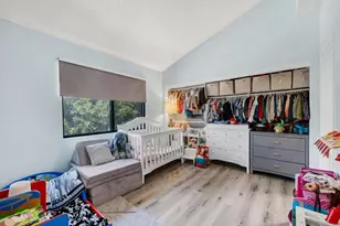 14293 Foothill Blvd, Sylmar, CA 91342 - Photo 12