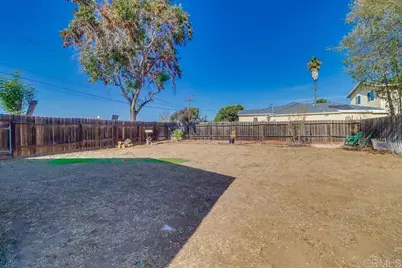 7406 Roosevelt Avenue, Lemon Grove, CA 91945 - Photo 24