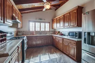 7406 Roosevelt Ave, Lemon Grove, CA 91945 - Photo 10