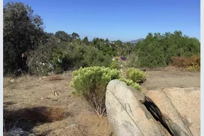 10979 Skywood Drive, El Cajon, CA 92020 - Photo 40