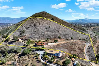 29345 Wilkes Rd, Valley Center, CA 92082 - Photo 2