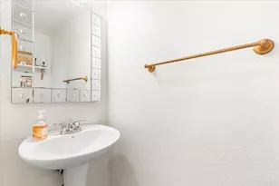 1525 Caminito Zaragosa, Chula Vista, CA 91913 - Photo 20