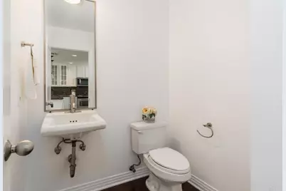 5050 Cahuenga Boulevard, North Hollywood, CA 91601 - Photo 18