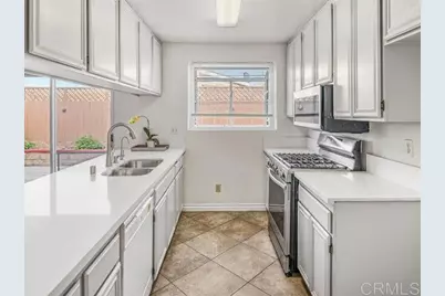 1527 Avenida Rosa, Chula Vista, CA 91911 - Photo 12