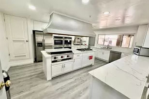 8301 Mission Gorge Road, Santee, CA 92071 - Photo 32