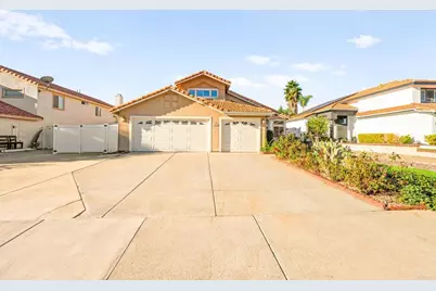 23925 Constantine Dr, Murrieta, CA 92562 - Photo 4