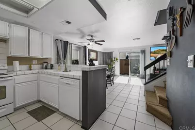 2157 Kings View Cir., Spring Valley, CA 91977 - Photo 10