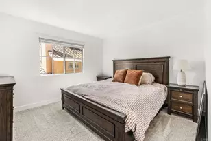 23843 Spring Branch Ct, Murrieta, CA 92562 - Photo 12