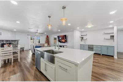 927 Cottonwood Court, Corona, CA 92879 - Photo 1