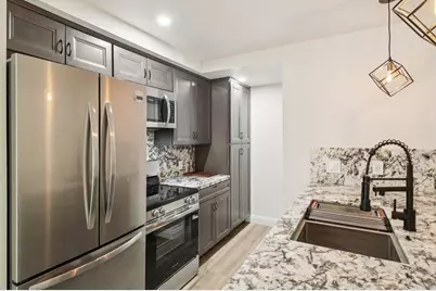 8262 Gilman Drive #1, La Jolla, CA 92037 - Photo 12