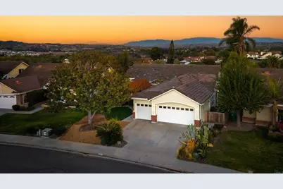 5166 Via Portola, Oceanside, CA 92057 - Photo 4