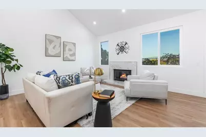 5166 Via Portola, Oceanside, CA 92057 - Photo 8