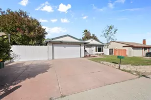 10036 Three Oaks Wy, Santee, CA 92071 - Photo 2