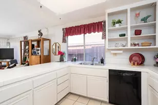 864 Crystal Creek Ct, Chula Vista, CA 91910 - Photo 6