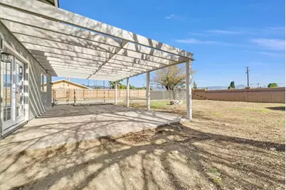 547 N Fillmore Avenue, Rialto, CA 92376 - Photo 12