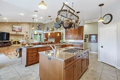 10044 Silver Creek Ln, El Cajon, CA 92021 - Photo 14