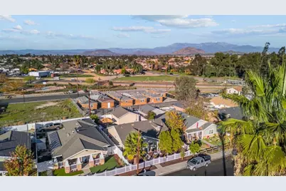 154 E 11th Street, Perris, CA 92570 - Photo 36