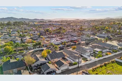 154 E 11th Street, Perris, CA 92570 - Photo 34