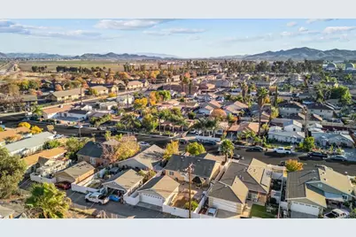 154 E 11th Street, Perris, CA 92570 - Photo 32