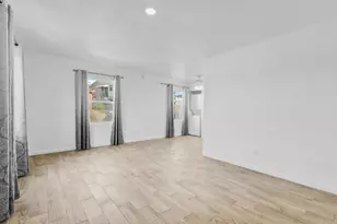 5977 Balmoral Dr, San Diego, CA 92114 - Photo 4