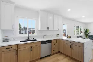 702-4 Oaklawn Ave, Chula Vista, CA 91910 - Photo 2