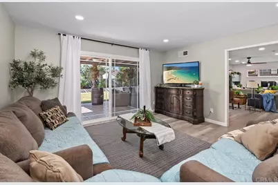 3542 Governor Drive, San Diego, CA 92122 - Photo 4