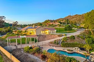 3353 Yerba Buena Dr, Fallbrook, CA 92028 - Photo 8