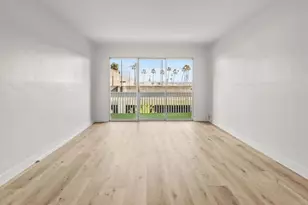 1855 Diamond St, San Diego, CA 92109 - Photo 12