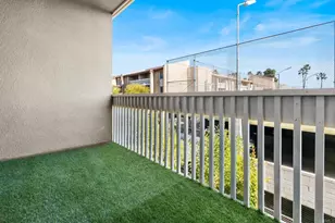 1855 Diamond St, San Diego, CA 92109 - Photo 16