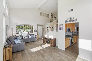 9893 Mollie Ln, Santee, CA 92071 - Photo 10